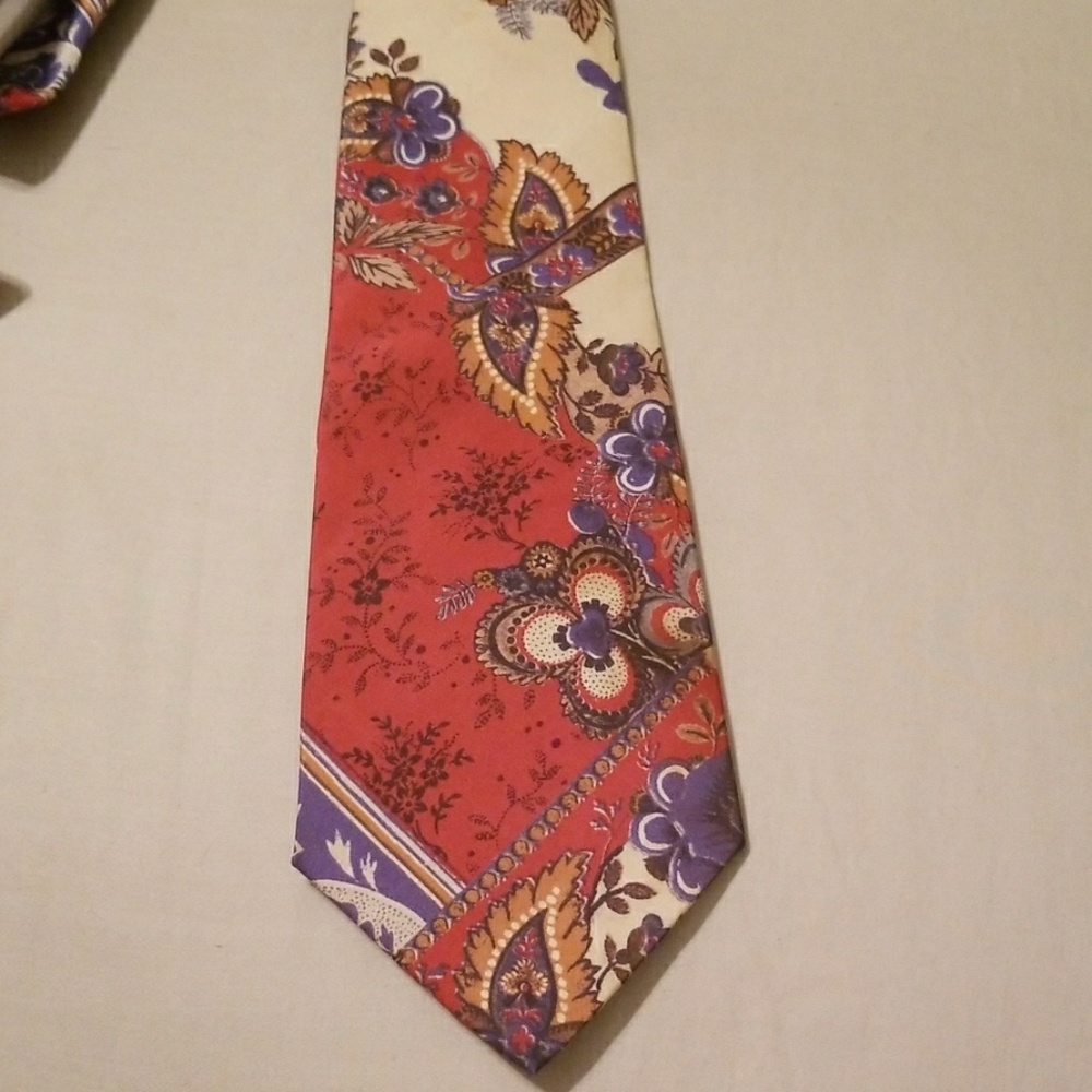 Neck tie